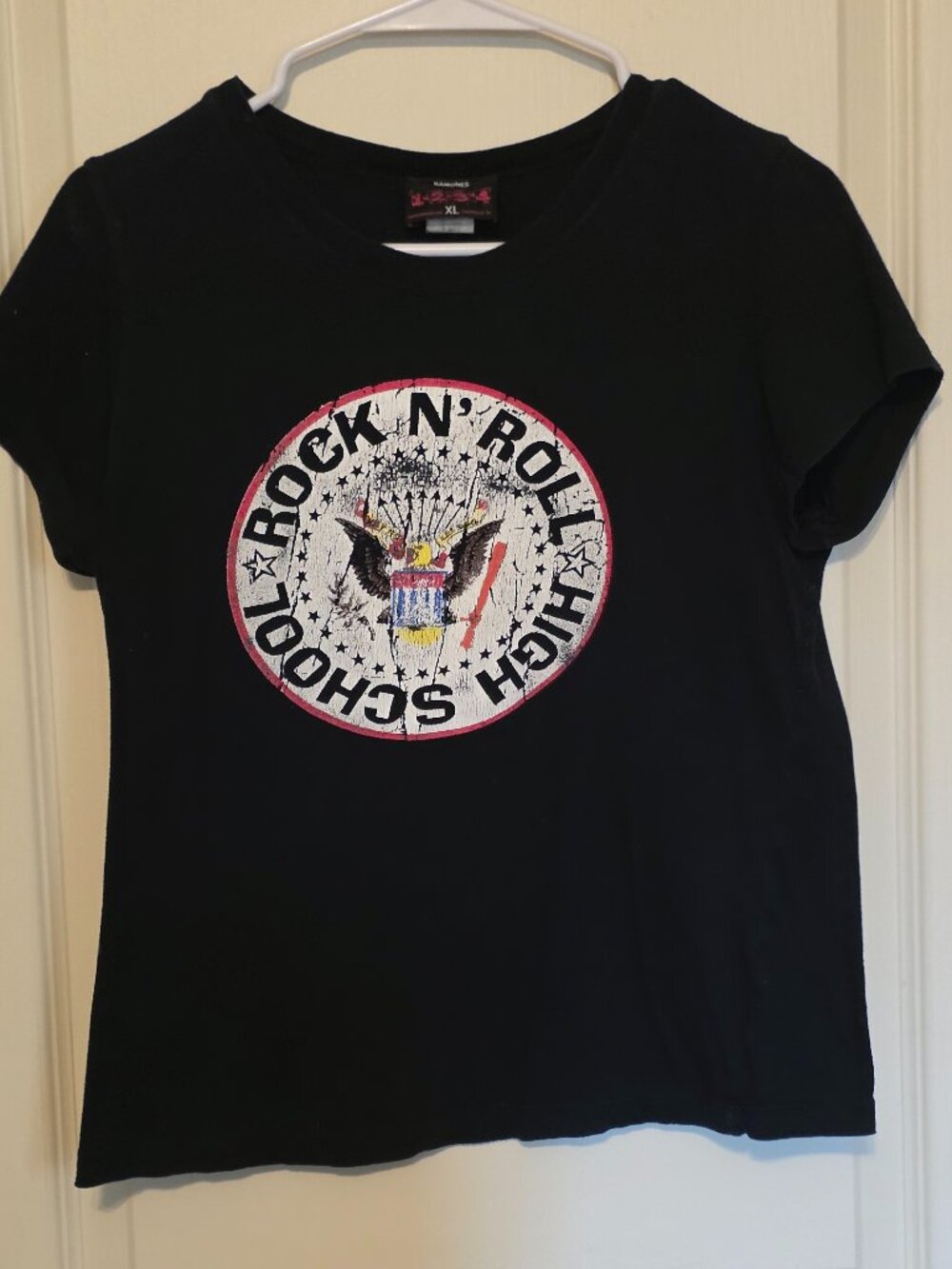 Ramones Women's "Rock N' Roll High School" T-shirt Black